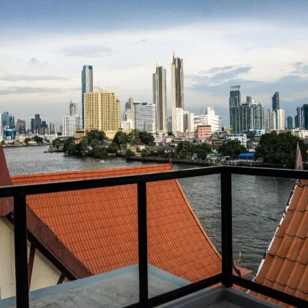 Pier 808 Hostel