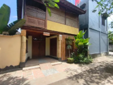 The Lavana Villa Honey