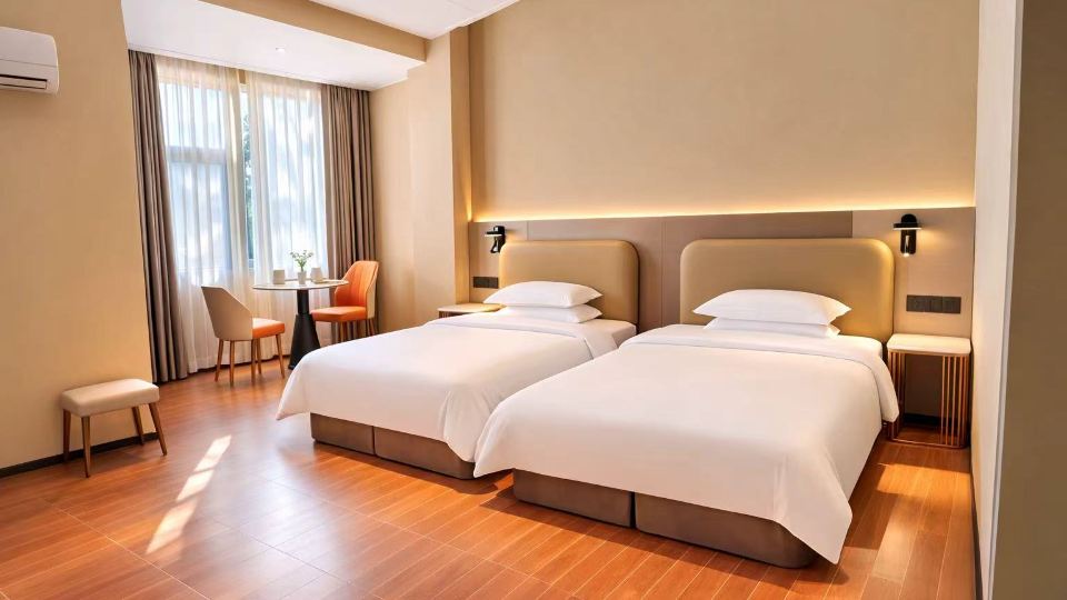 Dongxing Jinhaiwan Hotel (Golden Beach on Wanwei Island)
