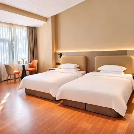 Dongxing Jinhaiwan Hotel (Golden Beach on Wanwei Island)