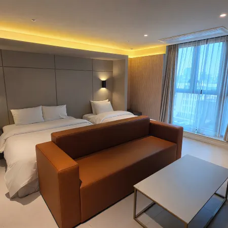 The Gleam Hotel