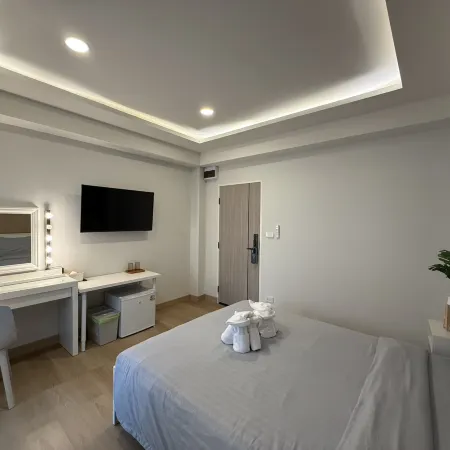 Hana Bangkok Отели рядом с достопримечательностью «Диндэн»