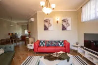 Kinga Homes Boutique Hotel - พร้อมระเบียง