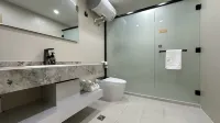 Yichun Jiayin Xinqian Hotel