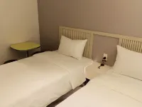 DONGDAEMUN NEW HOSTEL Hotel berhampiran Jambatan Ogan