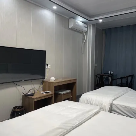 Tongqing Hotel