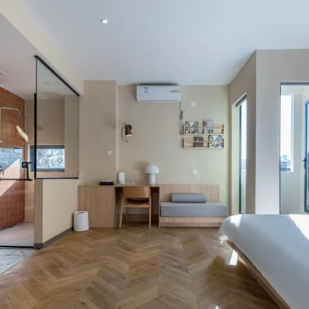 Chang Gexing Hotel (Bell Tower Hui Fang) Отели рядом с достопримечательностью «Сиань Друм тауэр»