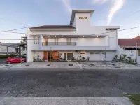 Cove Amayana Hotels in Wonocolo