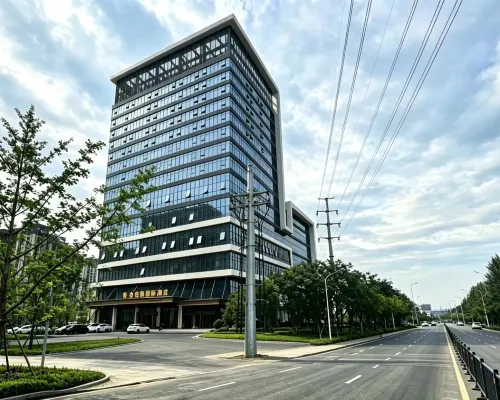 Vienna International Hotel (Shenyang Fantawild Happy World Shenbei University Town Branch) Hotels near Shenbei
