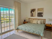 BnB Homes Villa Verde - swimming pool, marina view, BBQ and games room, garden