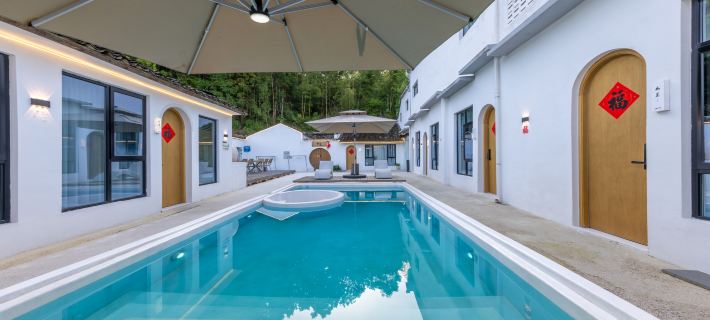Like your luxurious hot spring homestay in the courtyard Hotels in Yi County