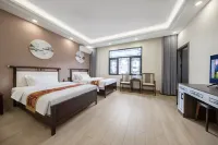 Panzhou Wumeng Grand Prairie Yunxi Yashe Homestay - Balkon