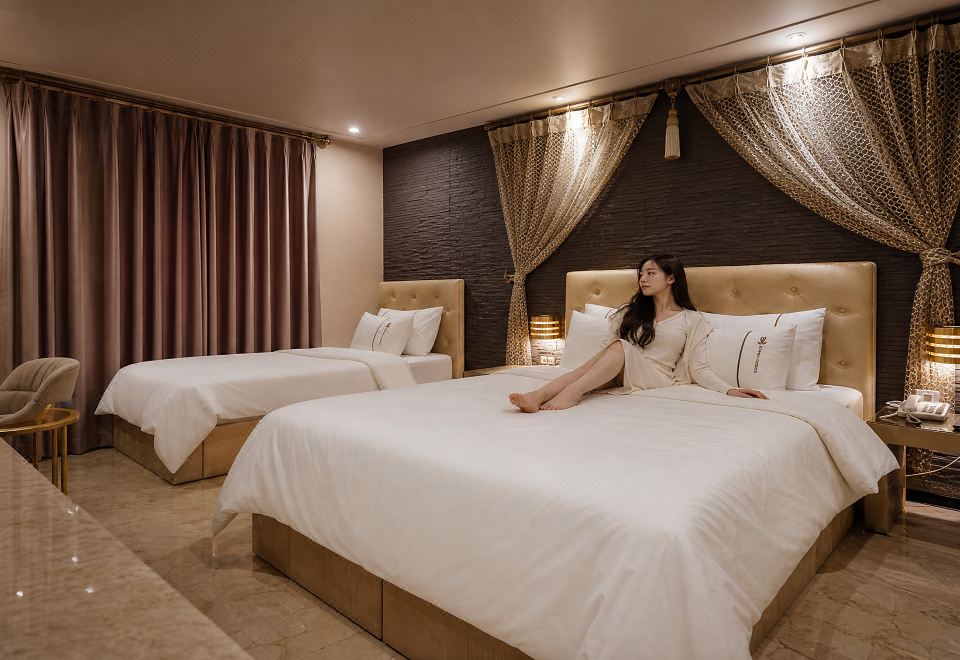 URBAN HOTEL&GOLF 신림직영점 대표 이미지