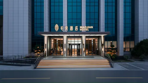 Xinyang Maojian Hotel