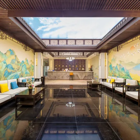 Viva Hotel (Beijing International Trade Sihui East Subway Station)