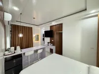 Alejandros Suites & Venue - balcony