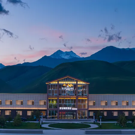 Surprise Hotel (Tangbula Mengkete Scenic Area)