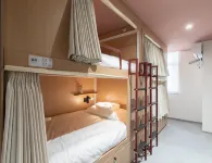 Warmlight Hostel by Zoey's Apartment