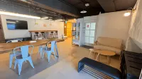 Meow Day Hostel Hotel di 