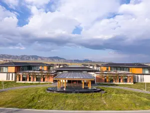 Hotel Indigo Sayram Lake
