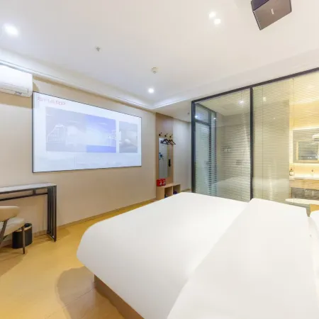 Lan Hui Hotel (Xining Chengbei Wuyue Plaza)
