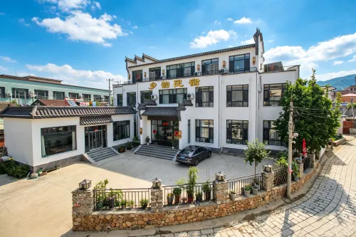 Yixian Xiangyun Homestay (Yishui Lake Taihang Water Town Shop) - Bãi đậu xe