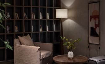 Moxun Chun Designer Hotel (Jiefangbei Hongyadong Branch Chongqing)