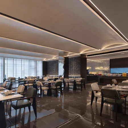 Doranda V Hotel (Xingyi Jishan Square Branch)