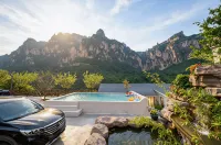 Mowen Mountain Wilderness Bed and Breakfast - Pools