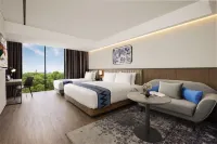 Oakwood Yogyakarta - สระว่ายน้ำแบบอินฟินิตี้