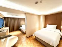 Yiren Hotel (Tongliao Railway Station) - ที่มีที่จอดรถ