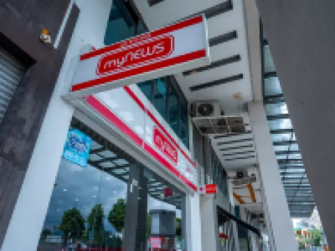 Master House Centrestage PJ Hotels near Petaling Jaya Evangelical Free Church
