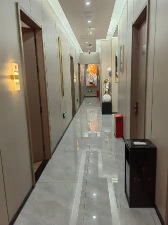 NetE-sports Hotel Отели в г. Цзычжон