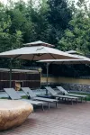 Zhongnan Jingzhuang Hot Spring Resort Hotels near Zhixiang Temple