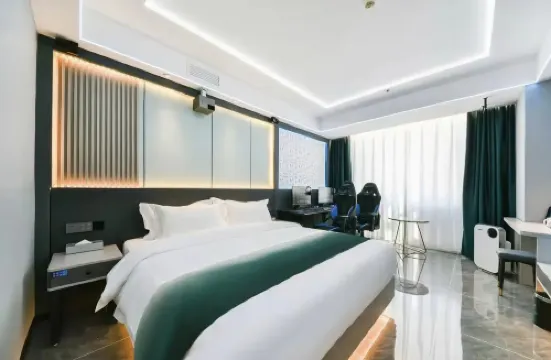 Touranduo E-sports Movie Hotel