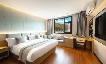 Weixi Jinxuan Hotel