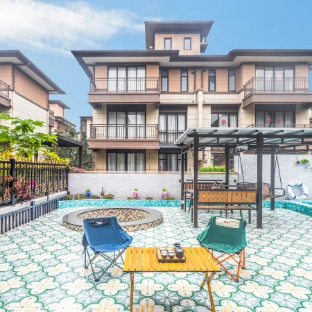 Xinbo Holiday Villa (Foshan Gaoming Luhu Branch)