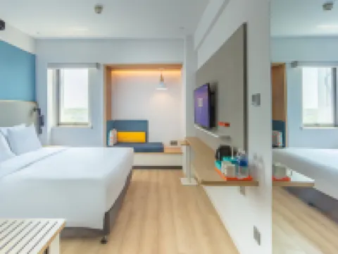 Holiday Inn Express SHANGHAI PUDONG AIRPORT by IHG Hotels in Shanghai