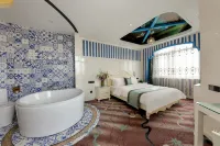 Feitian Holiday Hotel