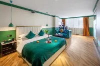 Qiuyoung Smart Hotel (Taiyuan Changzhi Road North America Xintiandi Branch)