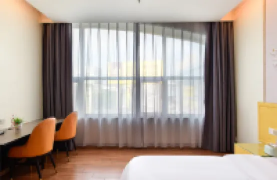 H·Anyue Hotel (Foshan Lecong Louvre International Furniture Expo Center)