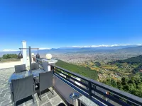 Hotel Ghyampe Dada - Mountain view