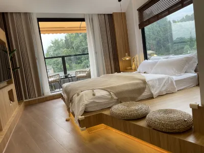 Yinli Homestay Hotels in Shangli Ancient Town