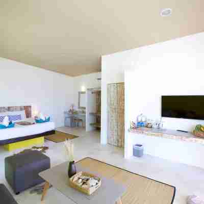 ไลม์ แอนด์ โซดา บีชฟร้อนท์ รีสอร์ท Rooms