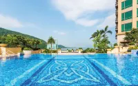 Auberge Discovery Bay Hong Kong - С бассейном