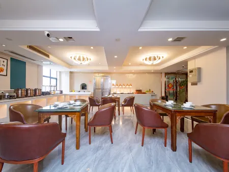 Vienna Hotel (Huarong Avenue)