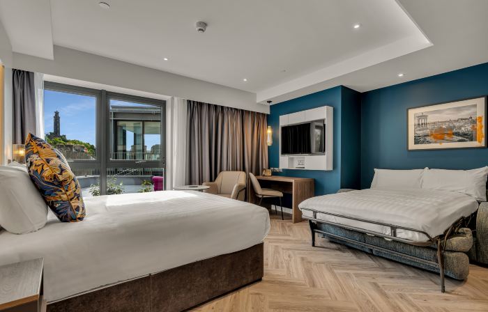 Roomzzz Edinburgh