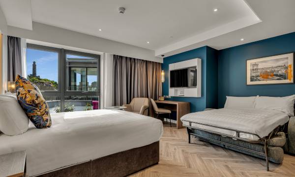 Roomzzz Edinburgh