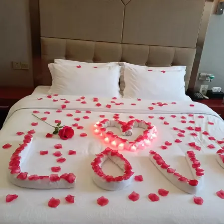 Chuyue Hejin Hotel