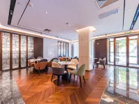 Yitel Collection Hotel (Jinan Daming Lake Baotu Spring) Отели рядом с достопримечательностью «Озеро Пяти драконов»